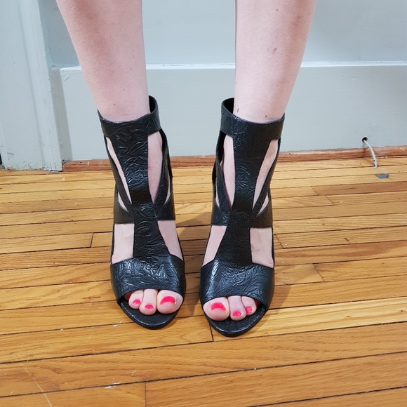 Rachel Roy cutout heels - Picture 4 of 6